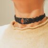 Collier ras de cou jaspe rouge porté
