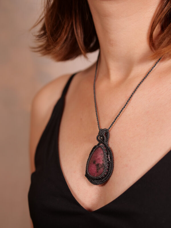 Pendentif rhodonite asymétrique