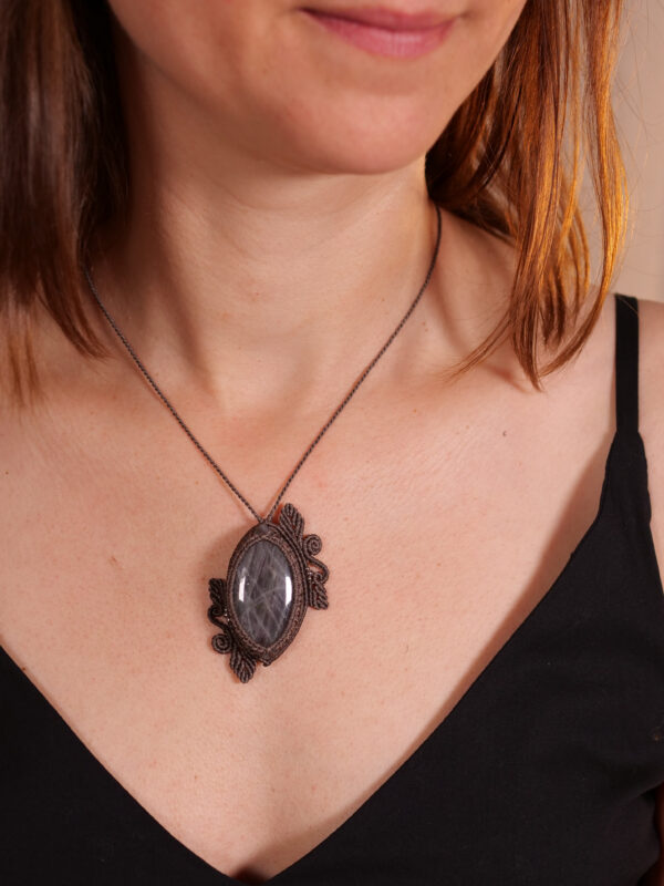 Elowen - Collier féérique - Labradorite blanche