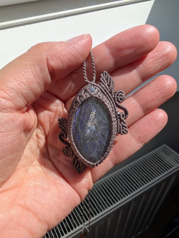 Elowen - Collier labradorite blanche – Image 4