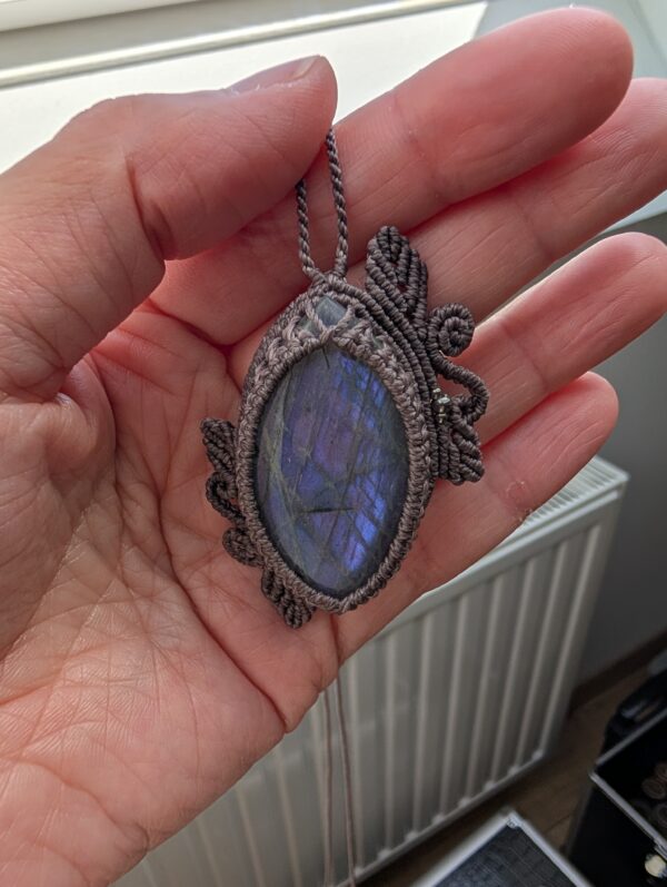 Elowen - Collier labradorite blanche – Image 3