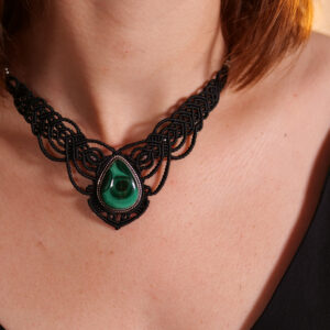 Eryna - Collier ras de cou en malachite