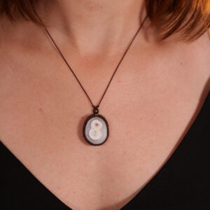 Hélia - Pendentif en quartz solaire