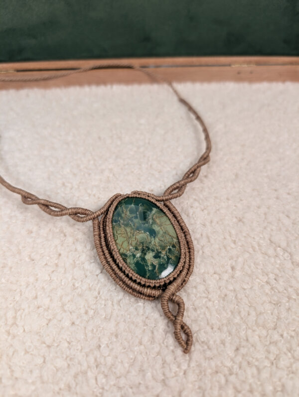 Echidna - Collier chrysoprase – Image 2