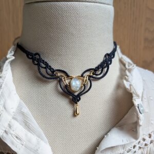 Collier ras de cou pierre de lune